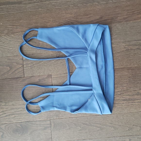 Cute Top - Picture 2 of 2